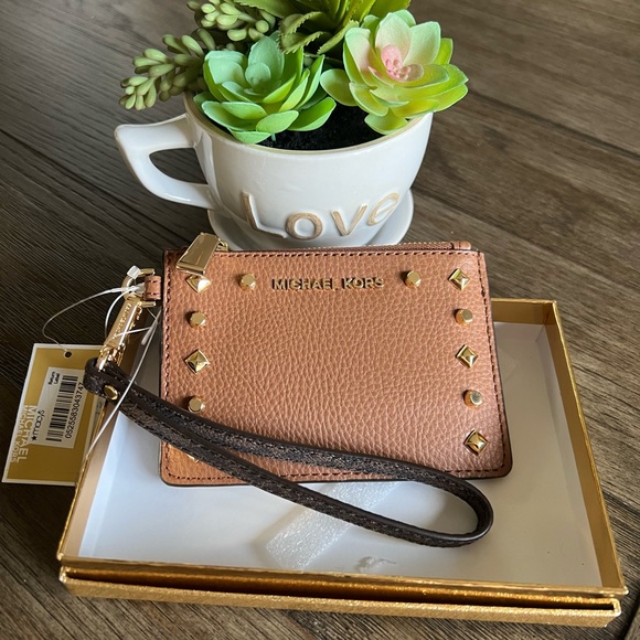 MICHAEL KORS Wristlet - Picture 2 of 11